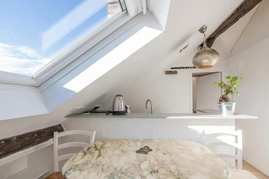 Amazing Location Only 3 Minutes From Luxembourg Gargens Apartment Paris