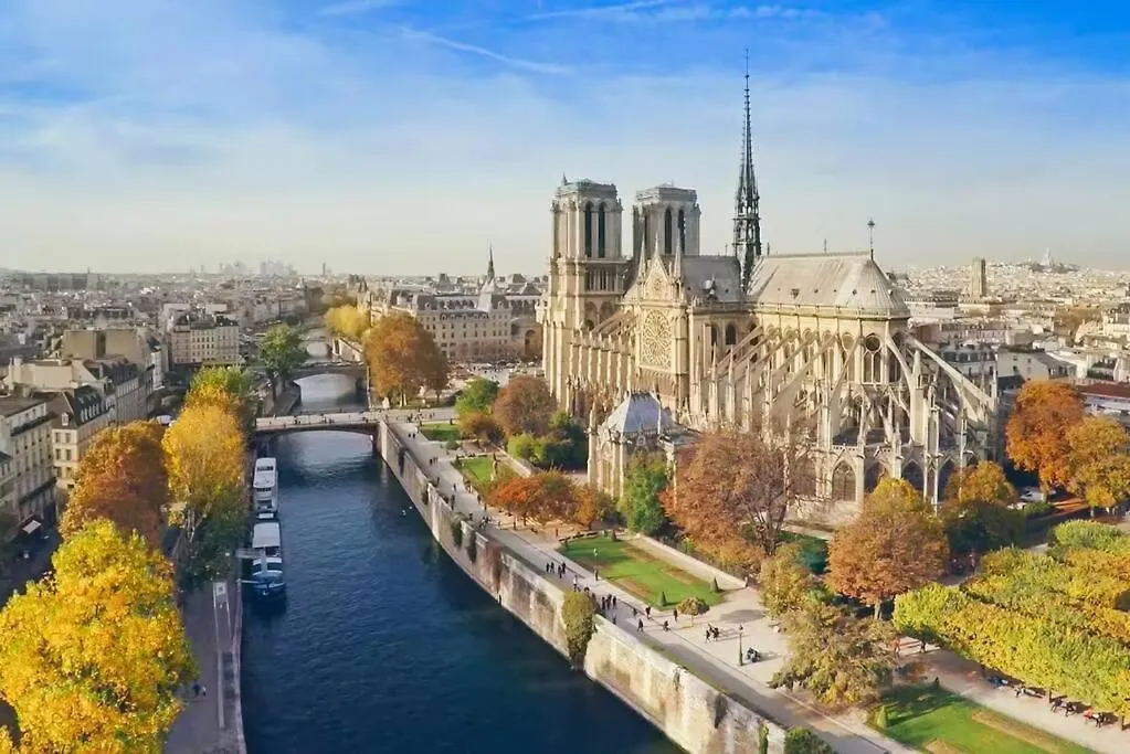 Amazing Location Only 3 Minutes From Luxembourg Gargens Apartment Paris